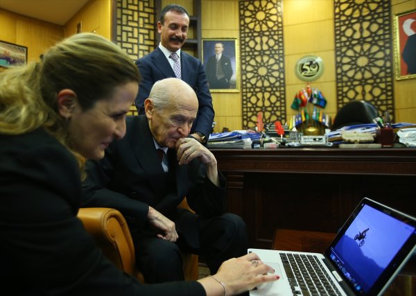 a Devlet Bahçeli, yılın fotoğraflarını seçti