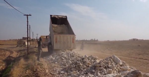 a Tel Abyad kırsalına elektrik verildi