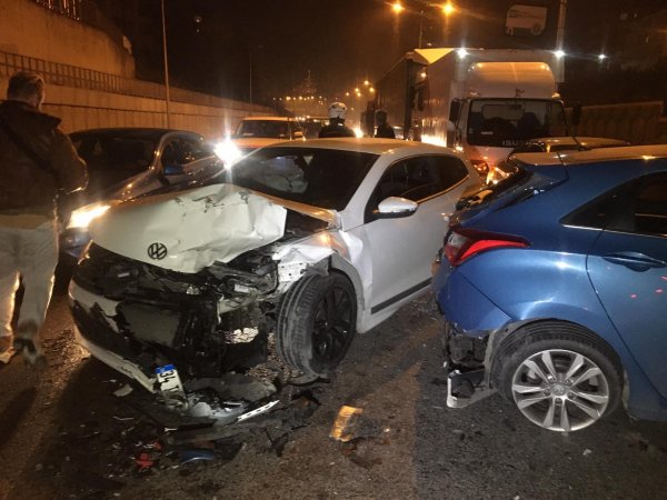 i Şile'de makas atan sürücü zincirleme kazaya sebep oldu