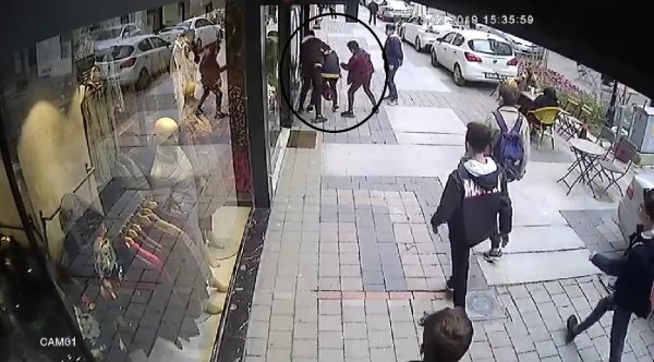 Kız öğrenci azmettirdi, liseli öldüresiye dövüldü