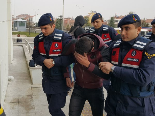 i Karaman'da köylerde hırsızlık yapan 4 kişi tutuklandı