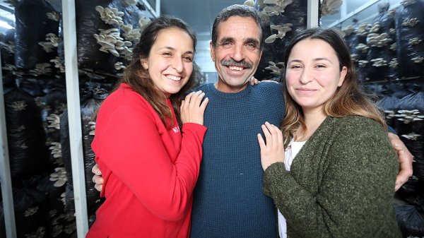a Aydınlı kız kardeşler iş bulamayınca çiftçi oldu
