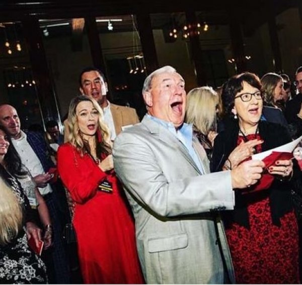 Emlak şirketinden çalışanlarına büyük ikramiye