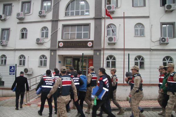 Hatay'da göçmen kaçakçılarına darbe: 10 gözaltı