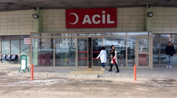 i Bir kadın boğazı kesilerek öldürüldü