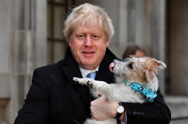 İngiltere'de Boris Johnson seçimin galibi oldu