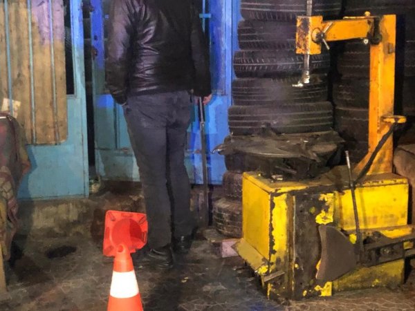 i Ankara'da bir kişi döner bıçağıyla başından yaralandı