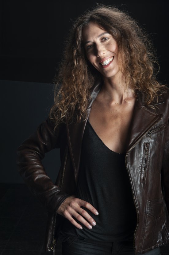 Çocuklarda dikkat üzerine bir kitap: Üzüntü ile Neşe Gezerler Hep El Ele Çocuklarda dikkat üzerine bir kitap: Üzüntü ile Neşe Gezerler Hep El Ele