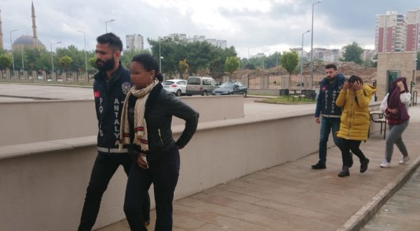 i 3 tekerli elektrikli bisikletle fuhuş servisi