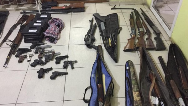 Bursa'da kaçak silah operasyonu