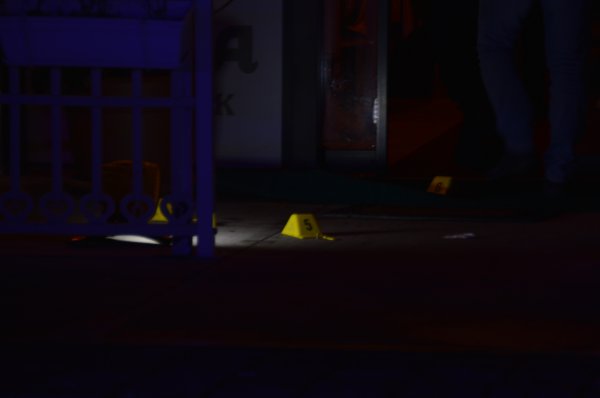 Beylikdüzü'nde eğlence mekanına silahlı saldırı: 2 yaralı