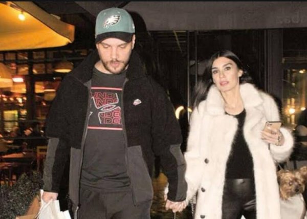 Burcu Kıratlı'dan bebek açıklaması