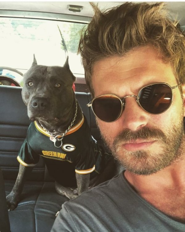 Kıvanç Tatlıtuğ barınak kuruyor