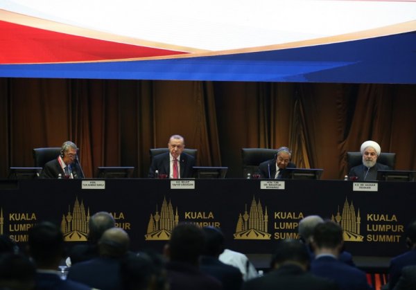 İdlib'den 50 bin mülteci Türkiye'ye geliyor