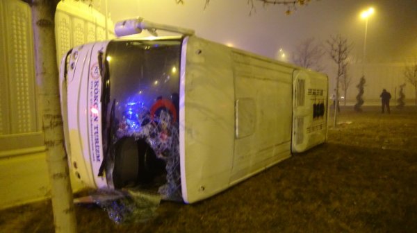 Ankara'da işçi servisi kaza yaptı