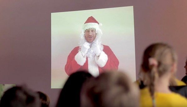 Prens Harry, Noel Baba oldu