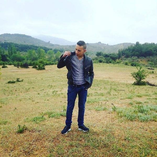 d Annesini başına demir çubukla vurarak öldürdü