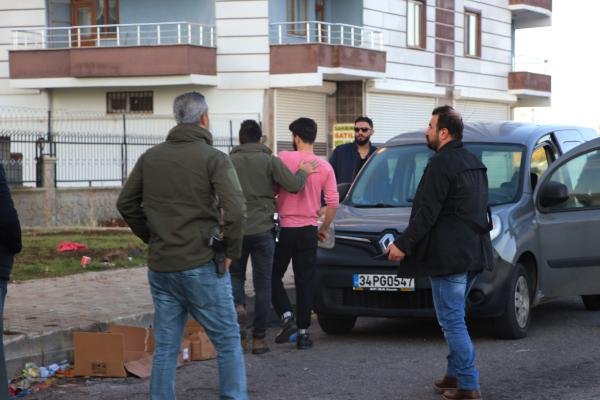 Cesedi bulunan genç kızın yüzünü köpekler parçaladı