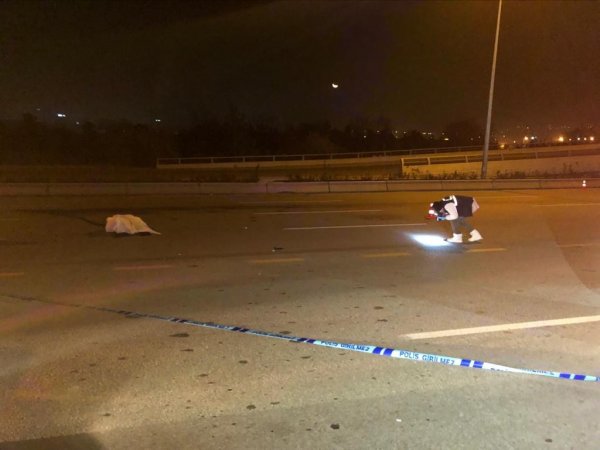 i Ankara'da otomobil çarpan yaya yaşamını yitirdi