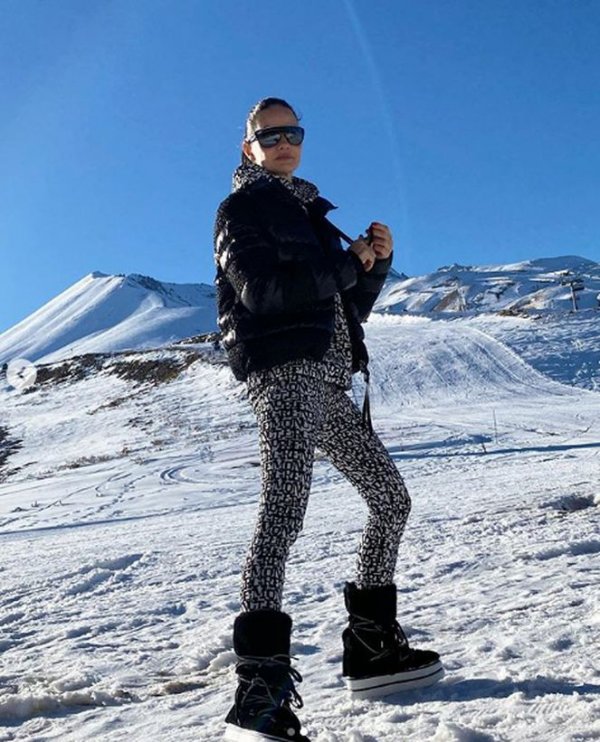 Yasemin Özilhan kar sezonunu açtı