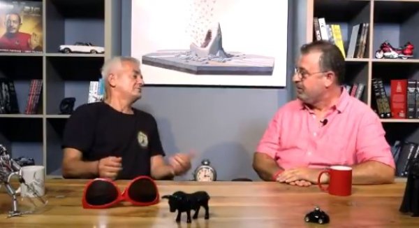 Zafer Algöz'den Dünya düzdür tartışması