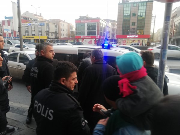 i Avcılar’da bir kişi, banka şubesini soymaya kalktı