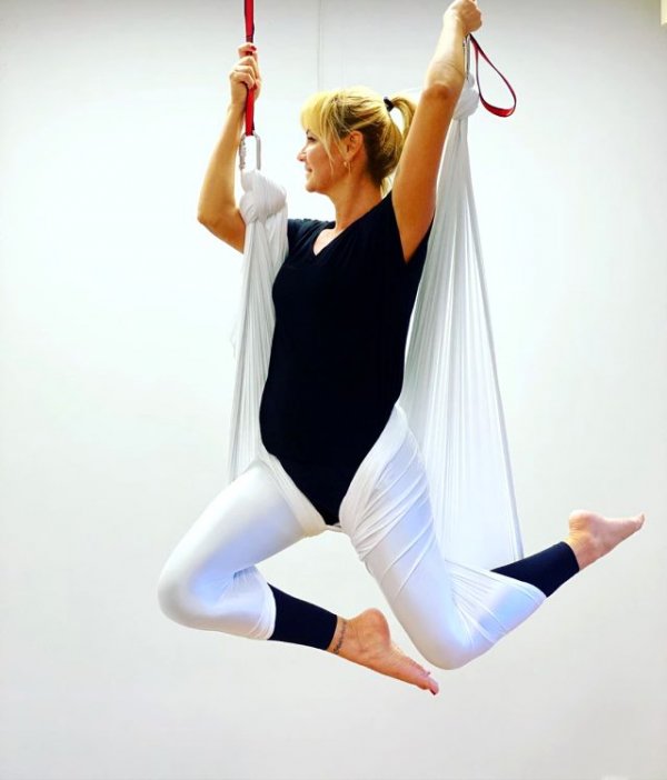 Pınar Altuğ yogaya başladı