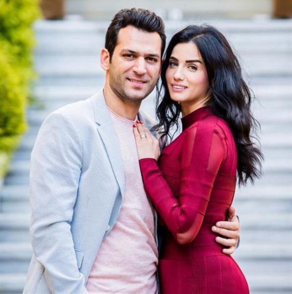 Murat Yıldırım eşine aşkını haykırdı