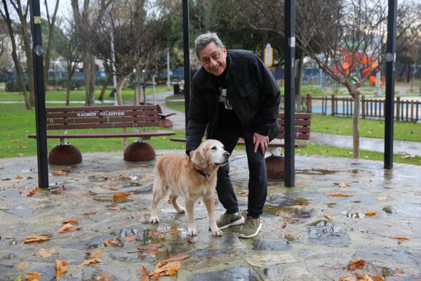 Murat Murathanoğlu ile Salondaki En Kötü Koltuk’u konuştuk Murat Murathanoğlu ile Salondaki En Kötü Koltuk’u konuştuk