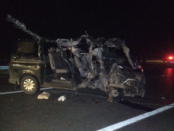 i Bursa'da bir araç tıra arkadan çarptı: 2 ölü 1 yaralı