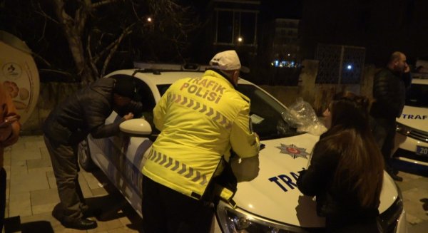 i Alkollü sürücü polise zor anlar yaşattı