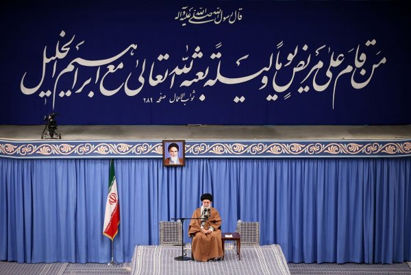 a Hamaney'den Trump'a cevap