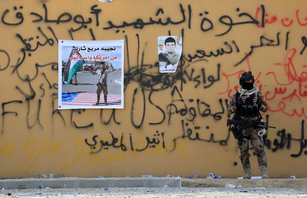 a Protestocular ABD Büyükelçiliği önünden çekildi