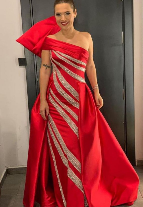 Demet Akalın'ın Barbie bebek elbisesi