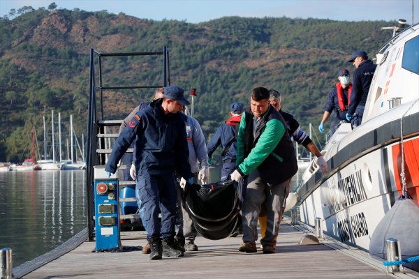 Fethiye'de göçmen botu battı: 8 ölü