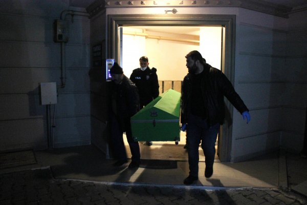 i Bursa'da yaşlı çift evlerinde ölü olarak bulundu