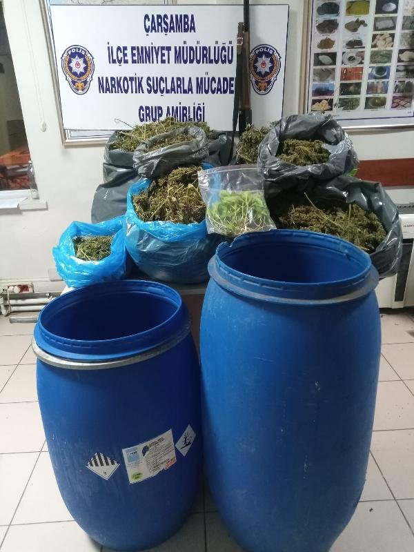 Evdeki varillerden esrar çıktı: 5 gözaltı