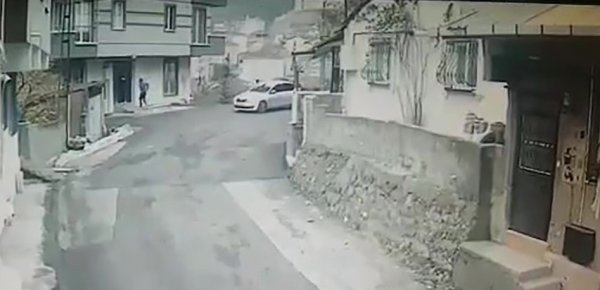 i Hırsızlar asansörlerin beyinlerini çaldı