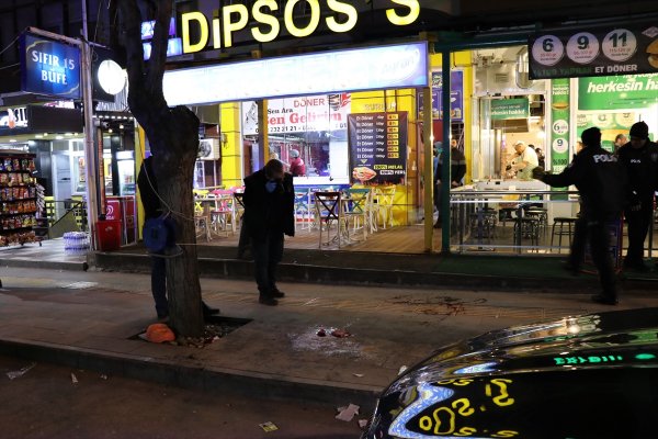 a Burdur'da bıçaklı kavga, güvenlik kamerasına yansıdı