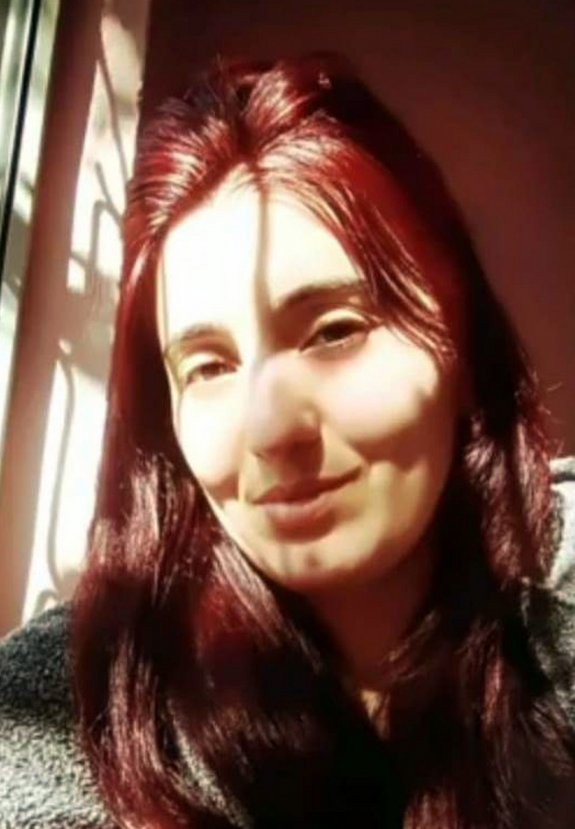 i Bir kadın eski eşinin birlikte yaşadığı kadını öldürdü