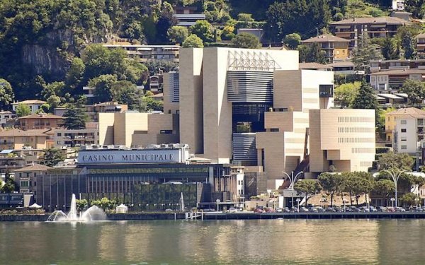 İsviçre bir kentini İtalya'ya verdi