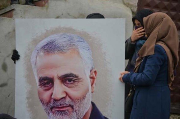 İstanbul'da Kasım Süleymani protestosu