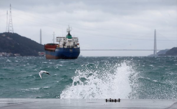 Meteoroloji'den İstanbul için kuvvetli fırtına uyarısı