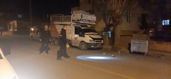 Çorum'da bir kişi evinin önünde silahlı saldırıya uğradı