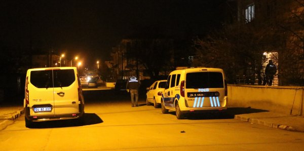 Erzincan'da akraba 3 kadın arasında bıçaklı kavga