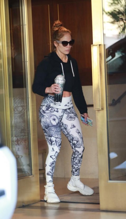 Nişanlısı, Jennifer Lopez'i ağlattı