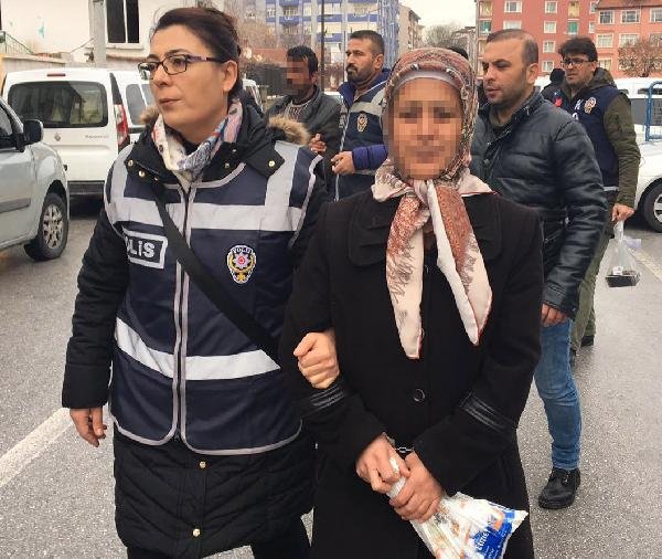 d Eşi kahvesine uyku ilacı kattı, akrabaları boğarak öldürdü