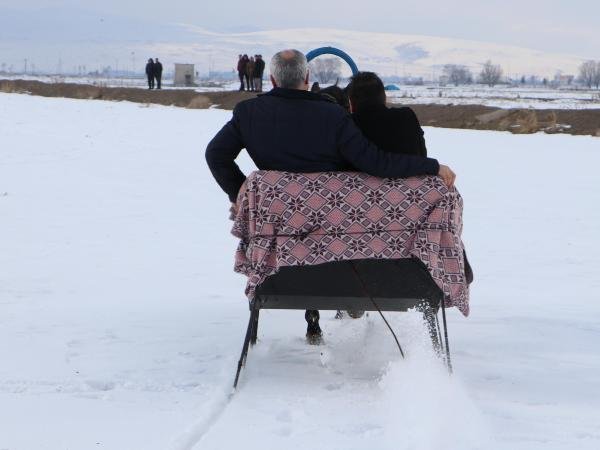 d Erzurum'da başkan ve müdürün zor anları
