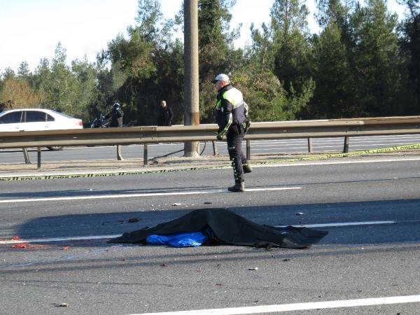 Ümraniye TEM Otoyolu'nda feci kaza kamerada: 2 ölü