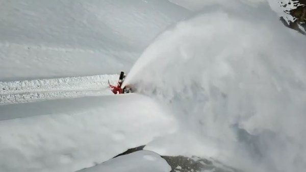 i Hakkari'de yol açma çalışmalarına ara yok